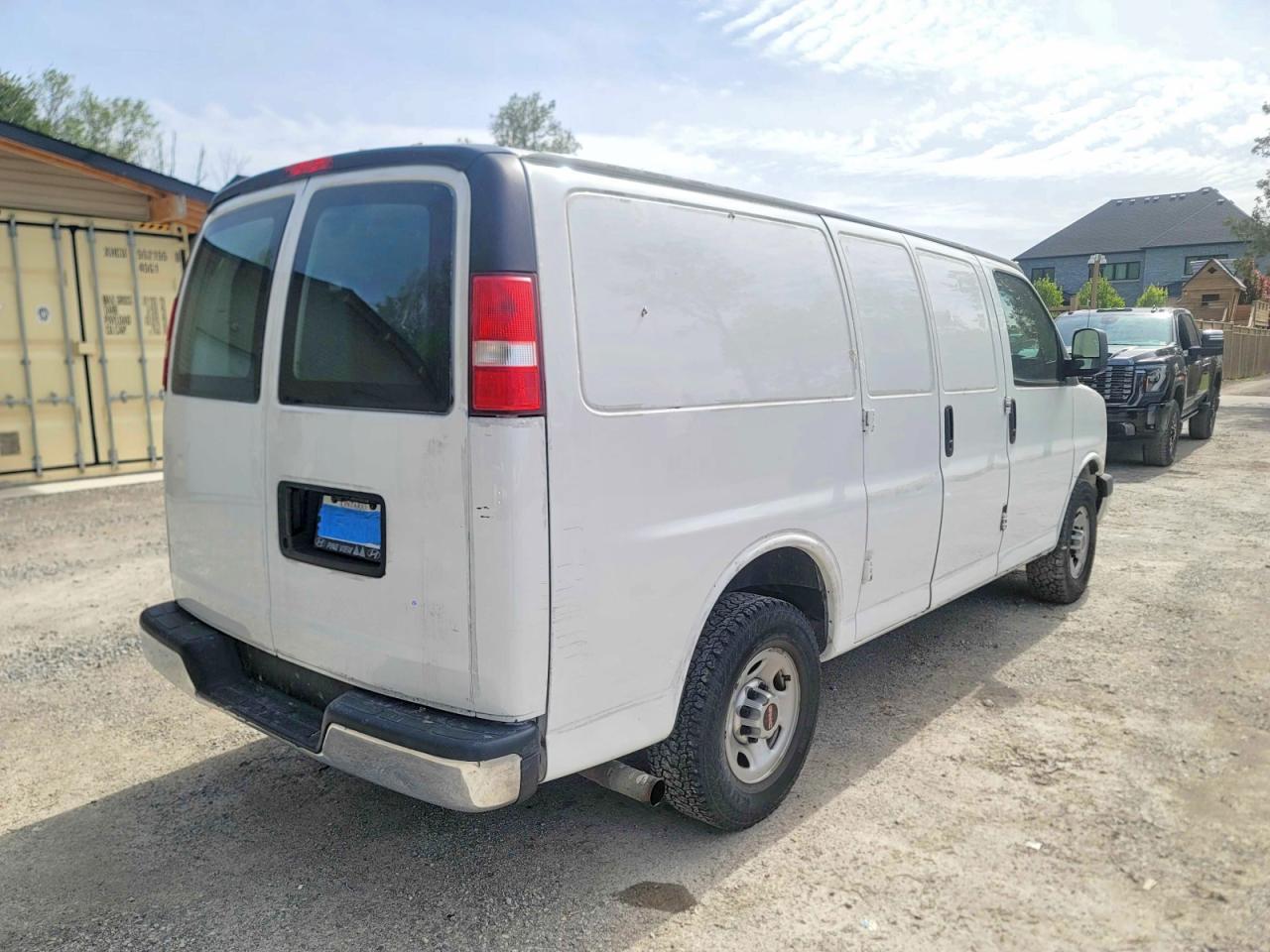 2017 GMC Savana G2500 - Image 4