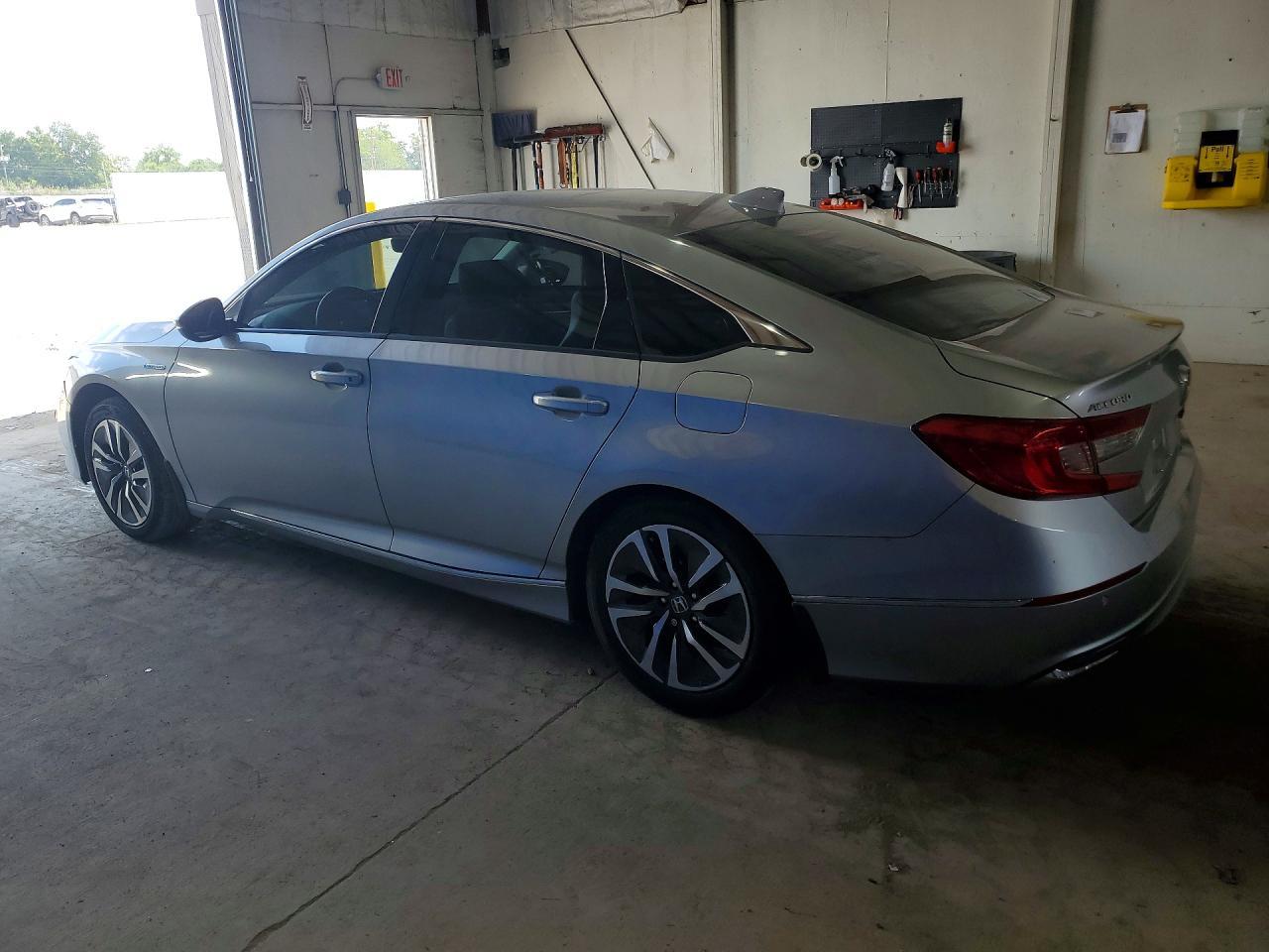 2022 Honda Accord Hybrid Exl - Image 2