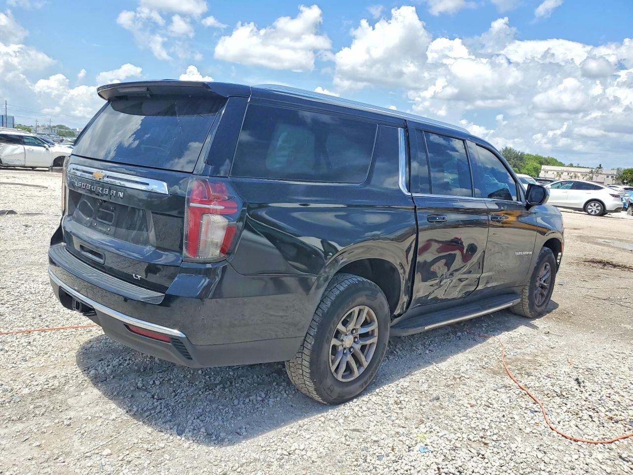 2023 Chevrolet Suburban C1500 Lt - Фото 3