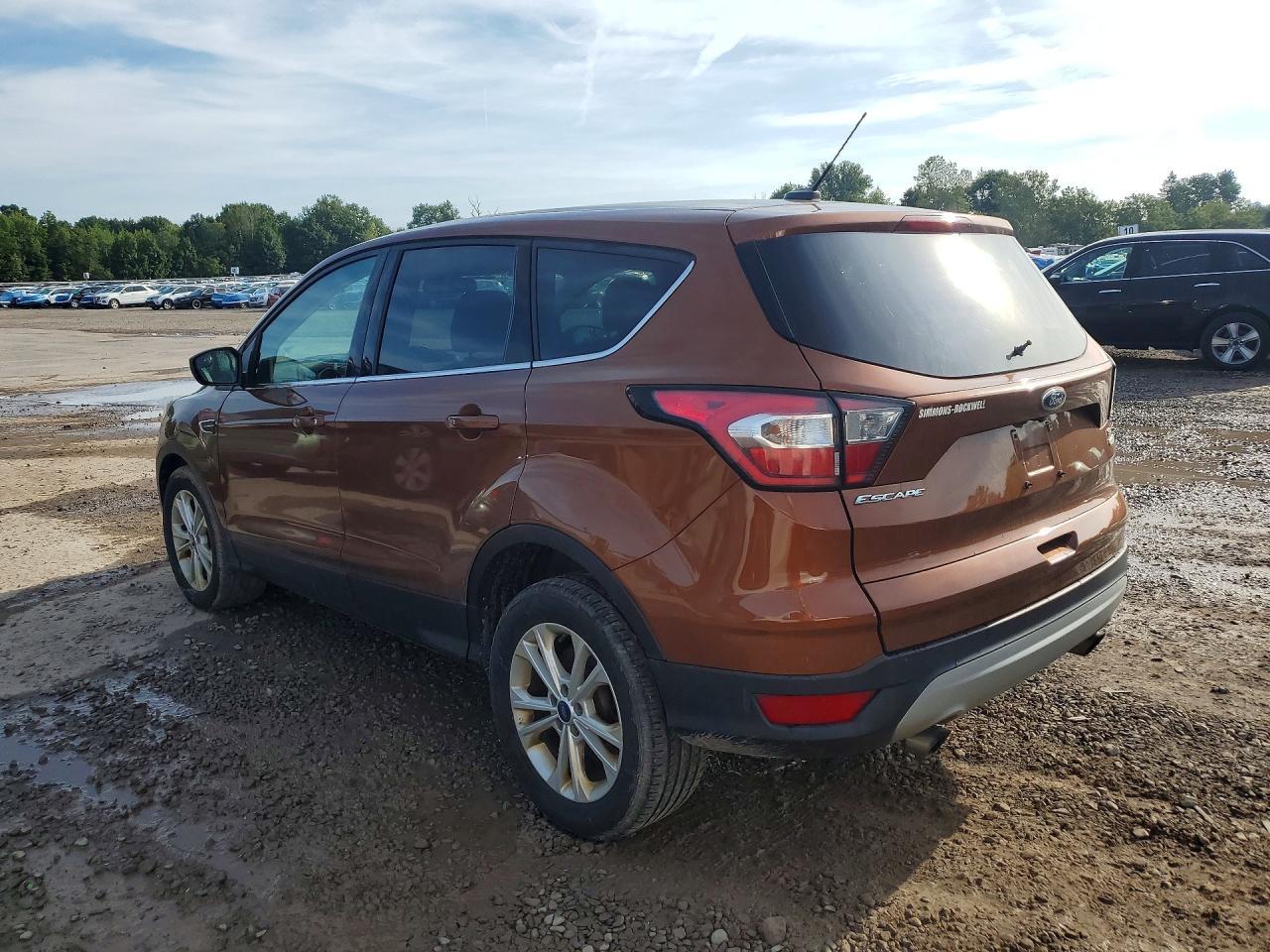 2017 Ford Escape Se - Image 2