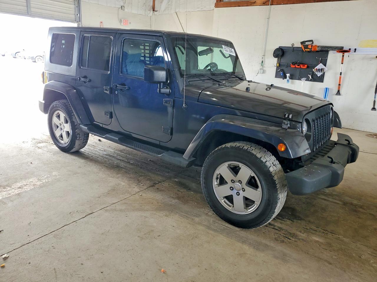2010 Jeep Wrangler Unlimited Sahara - Image 4