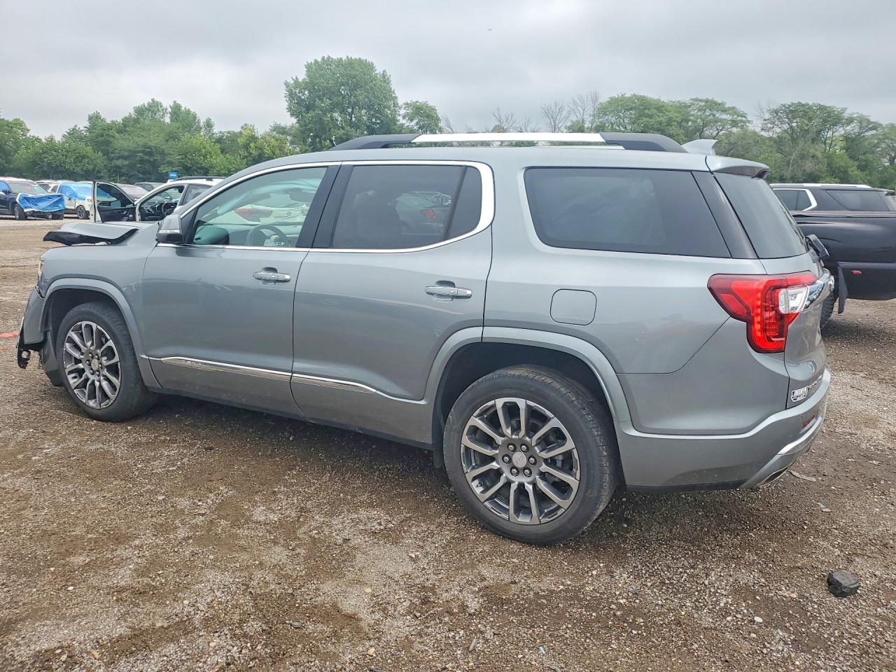 2023 GMC Acadia Denali - Фото 2