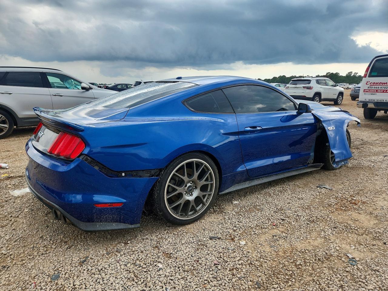 2017 Ford Mustang Gt - Фото 3