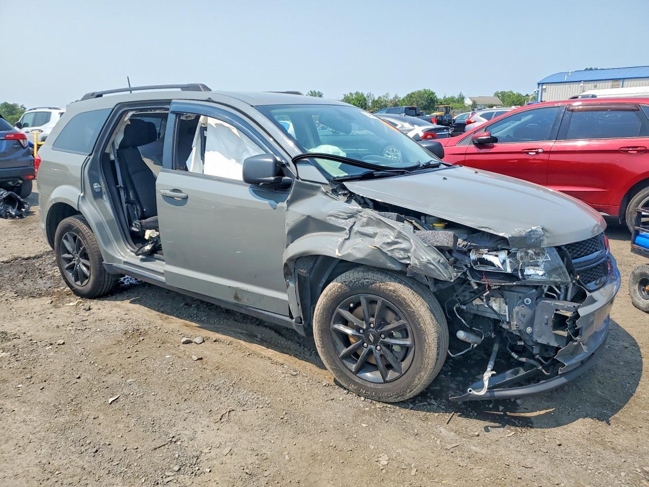 2020 Dodge Journey - Image 4