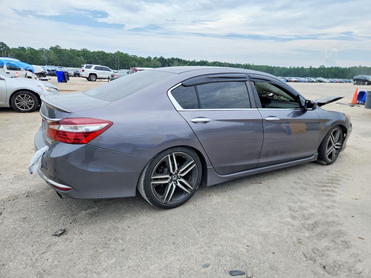 2017 Honda Accord Sport Special Edition - Фото 3
