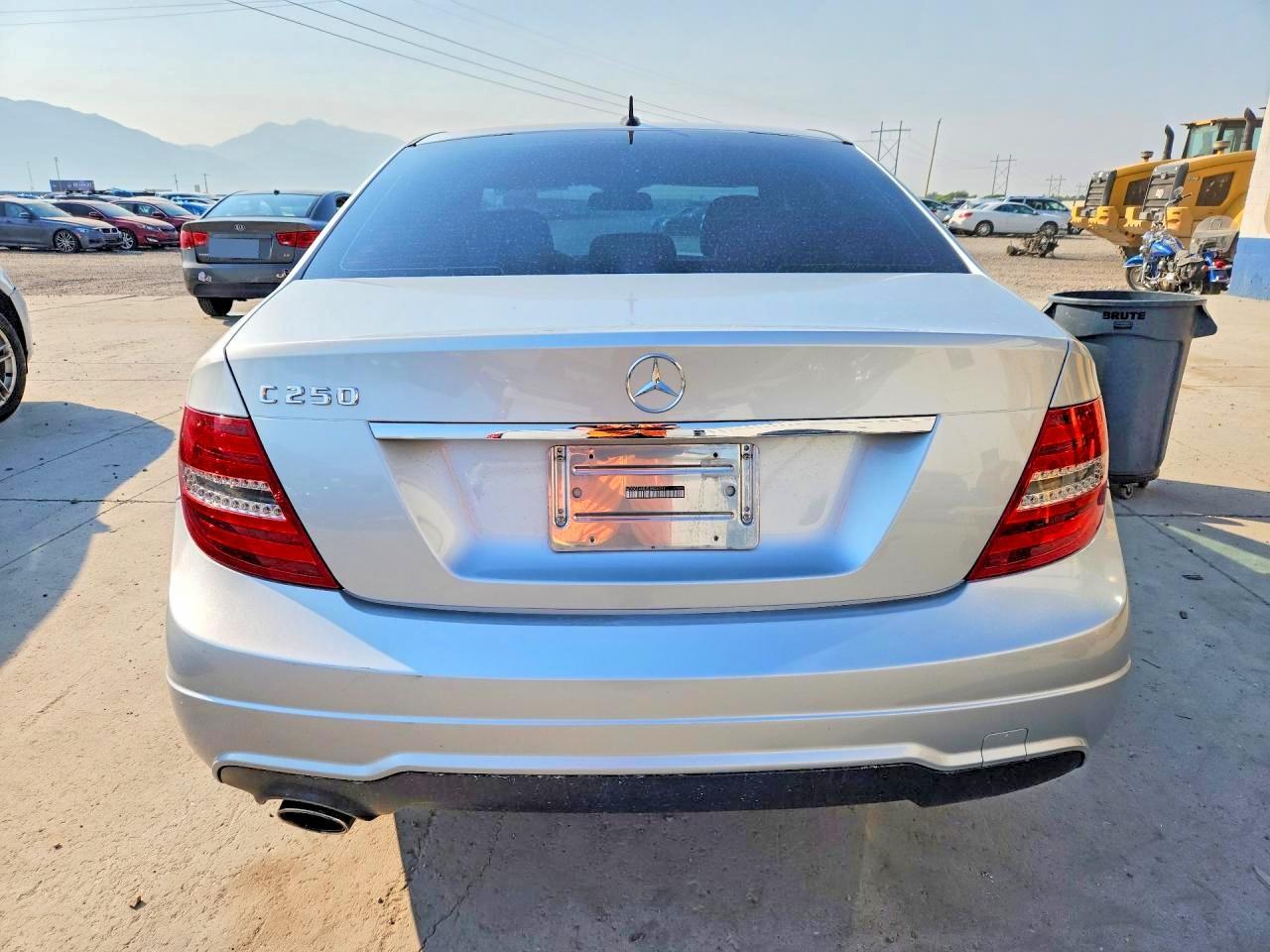 2014 Mercedes-Benz C 250 - Фото 6