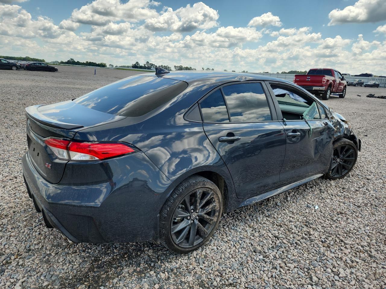 2025 Toyota Corolla Se - Image 3