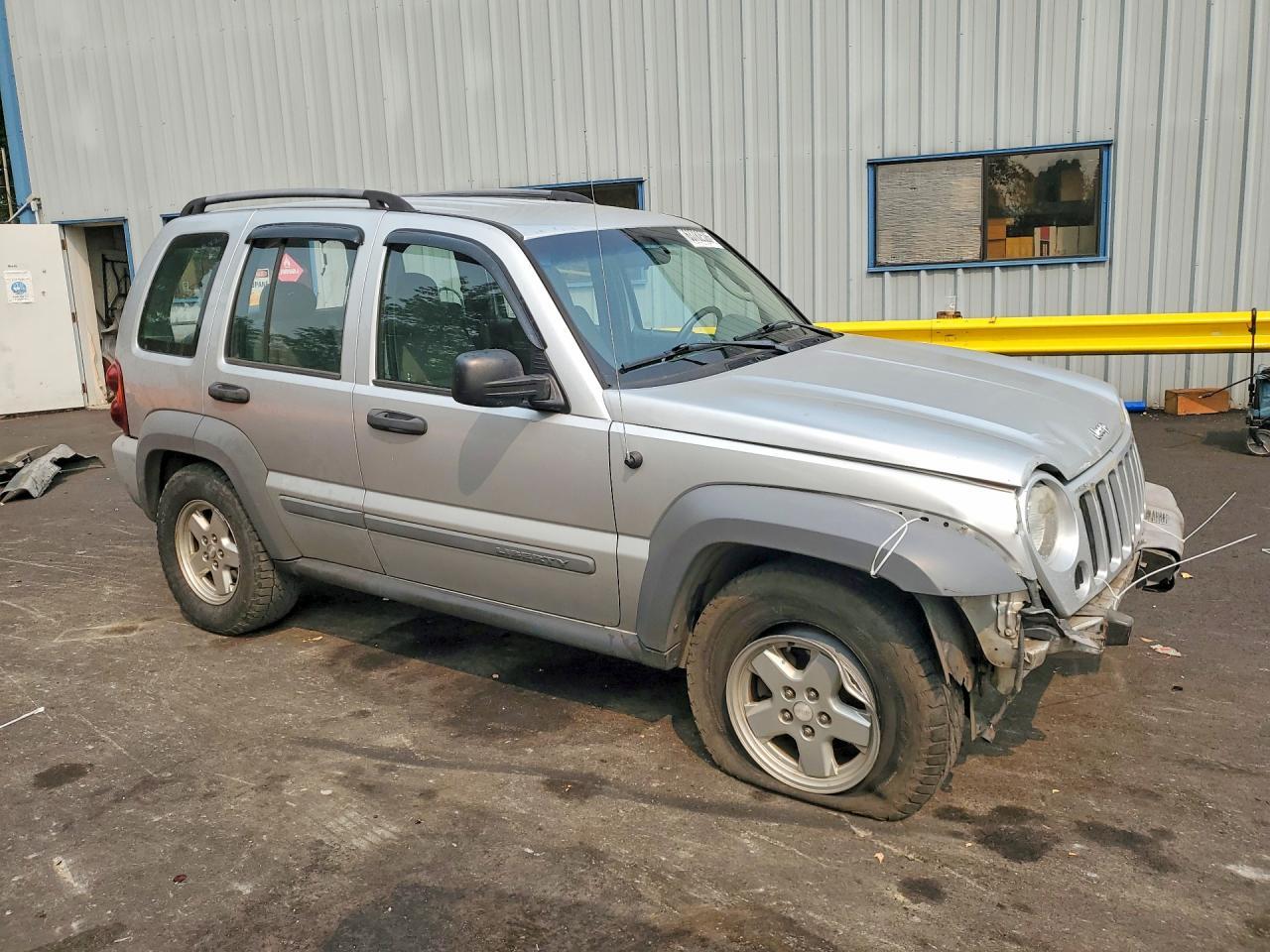 2005 Jeep Liberty Sport - Фото 4