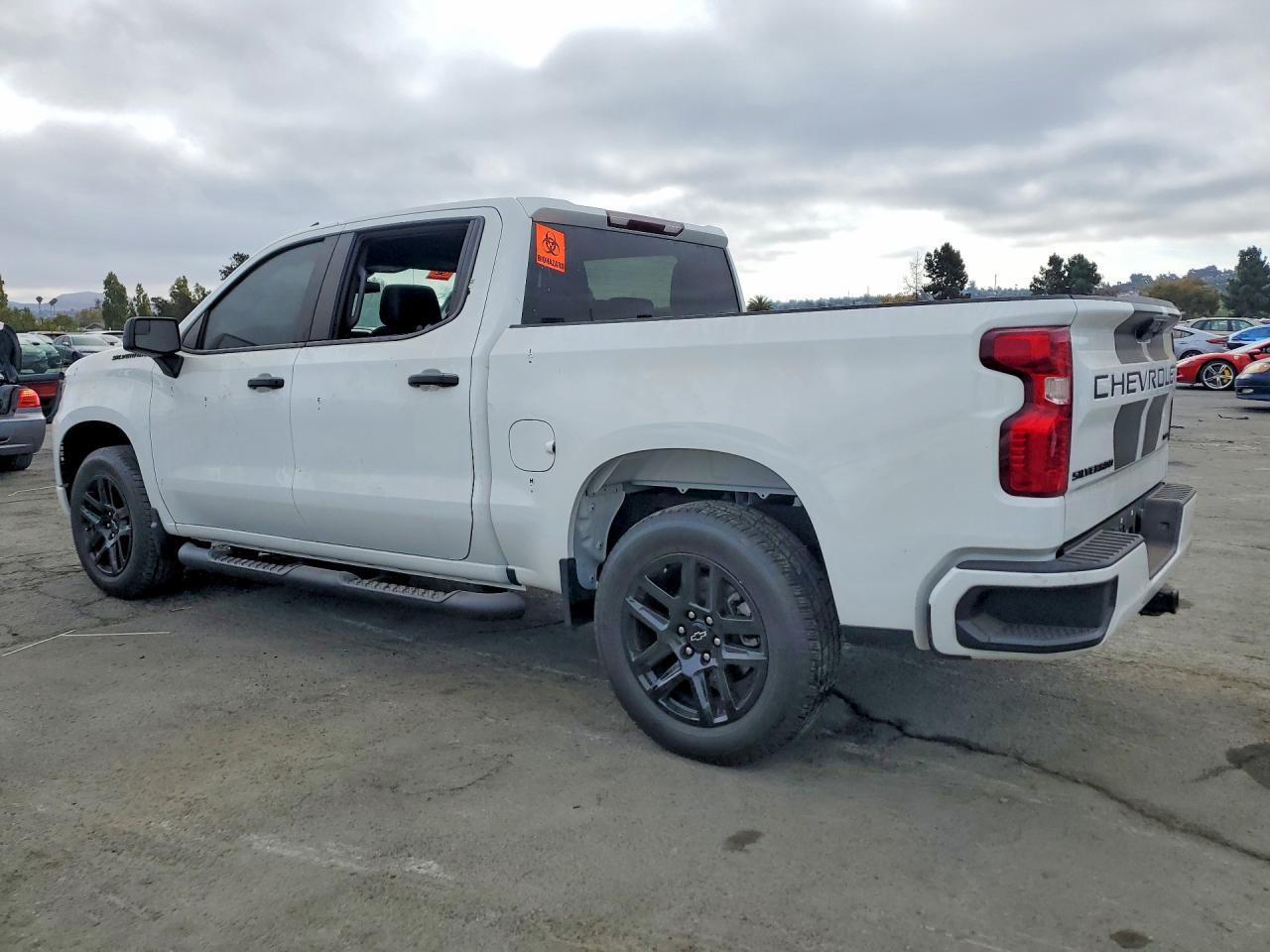 2023 Chevrolet Silverado C1500 Custom - Фото 2