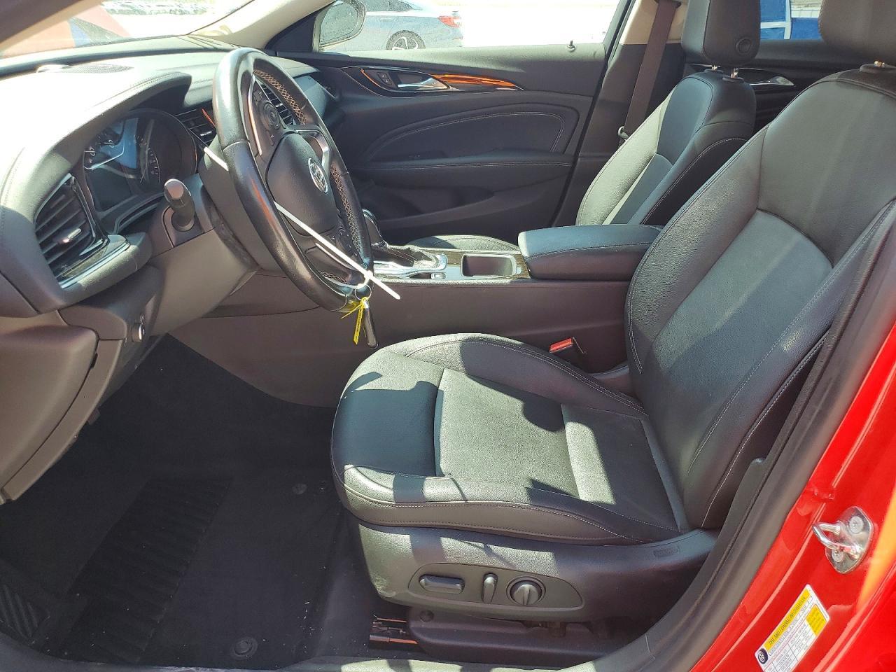 2018 Buick Regal Tourx Essence - Фото 7