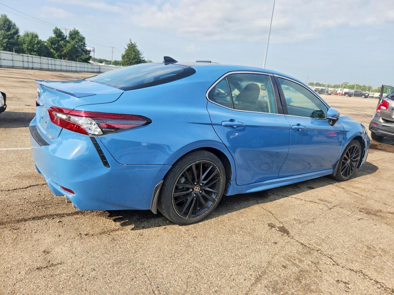 2023 Toyota Camry Xse - Фото 3