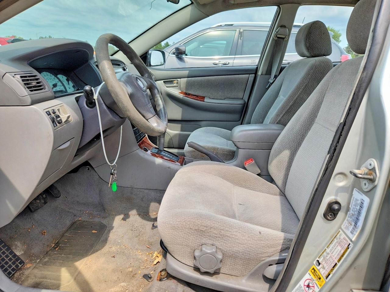 2004 Toyota Corolla Le - Image 7