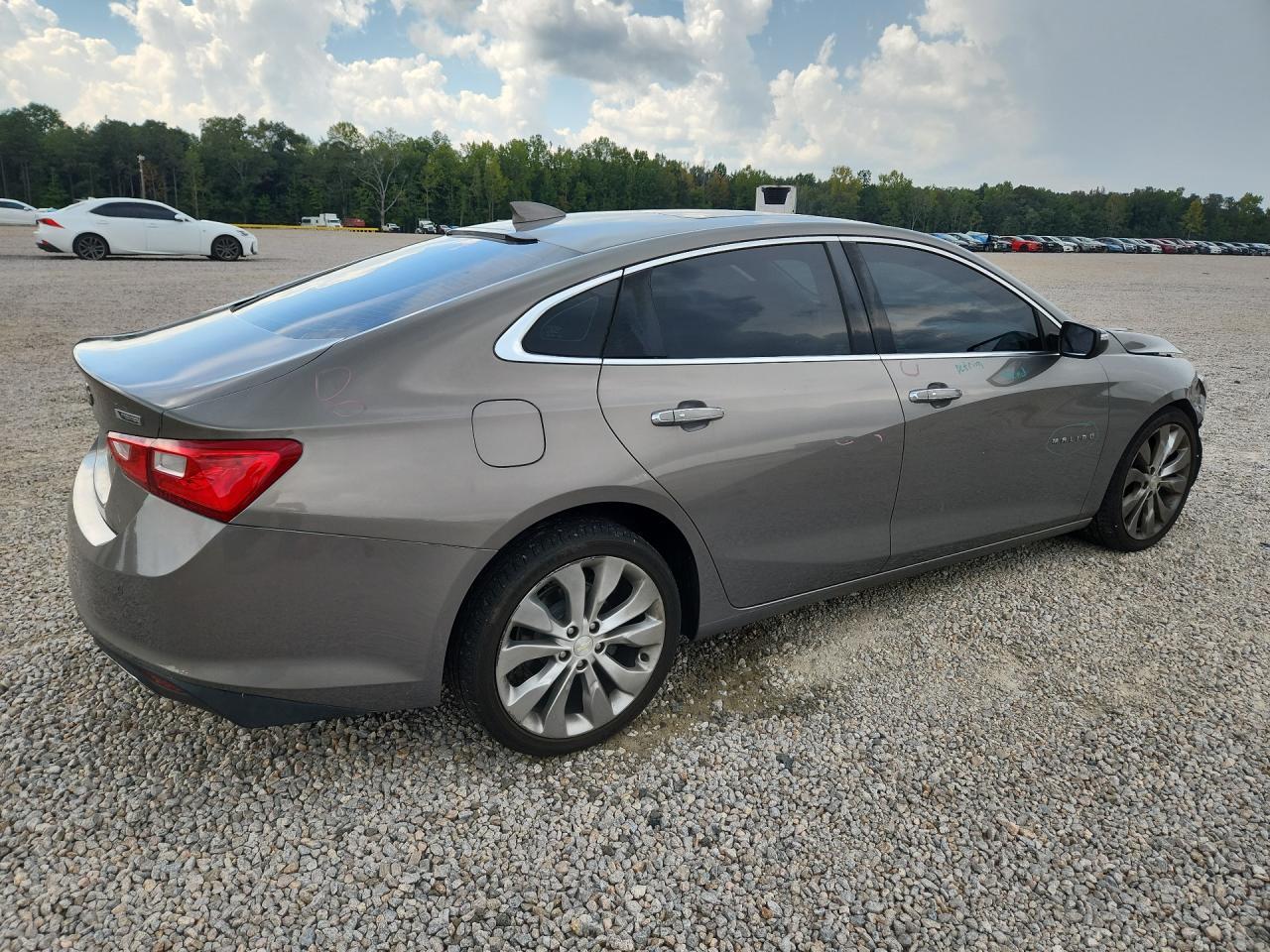 2017 Chevrolet Malibu Premier - Фото 3