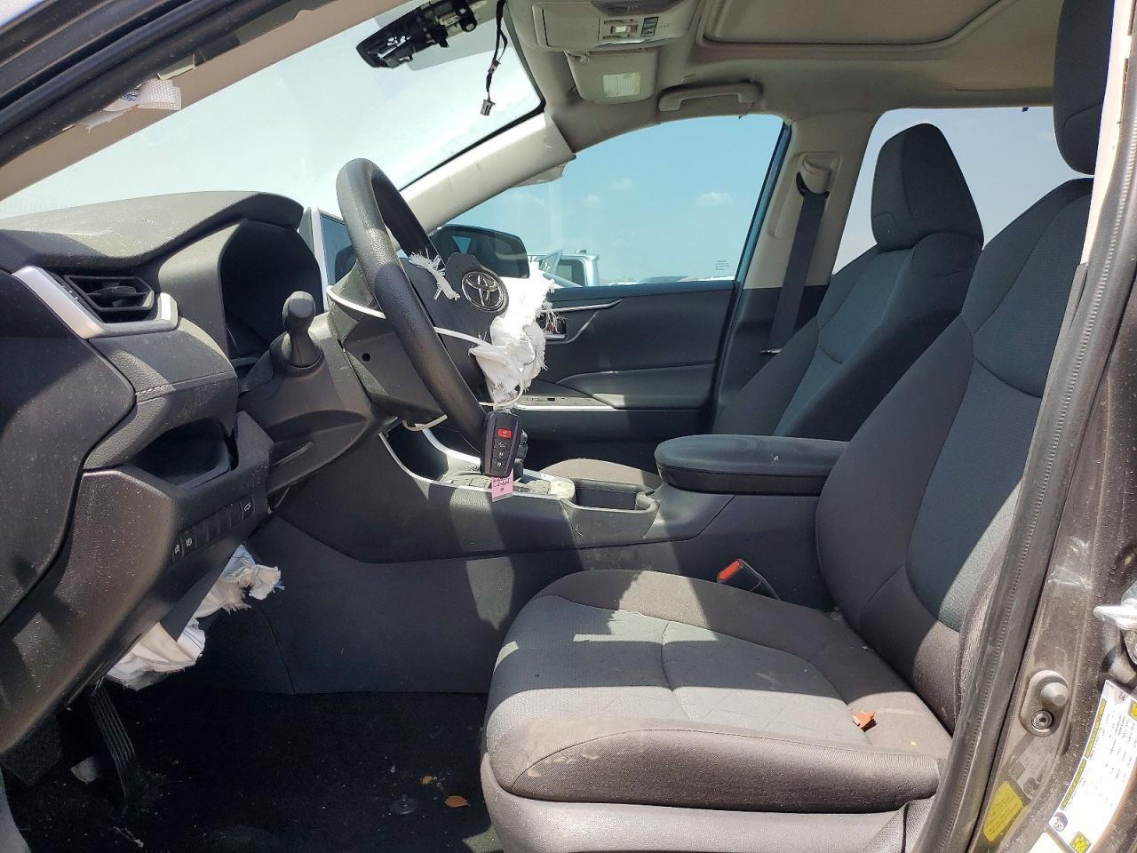 2025 Toyota Rav4 Xle - Image 7