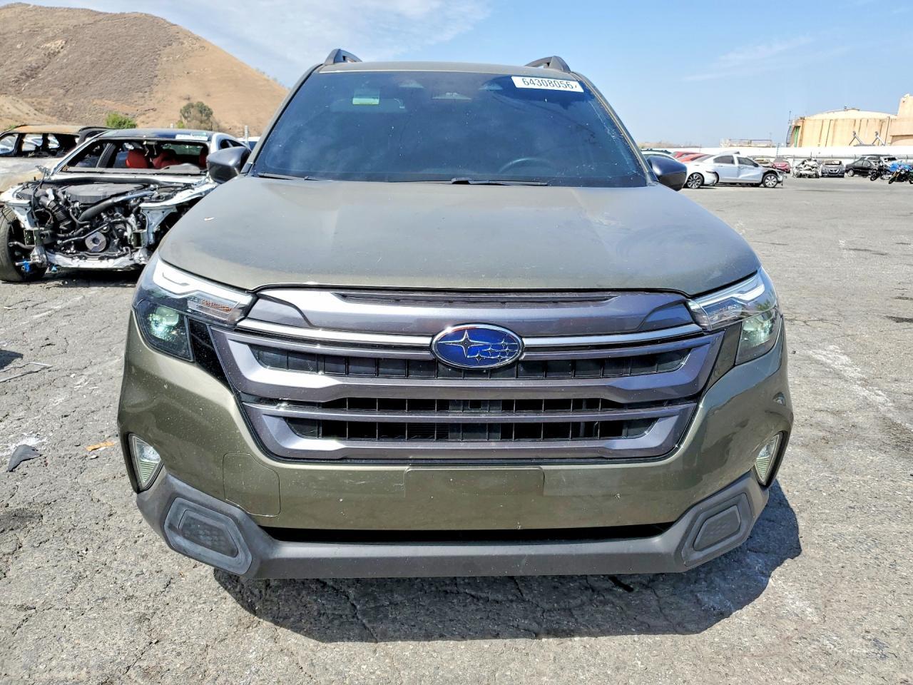 2025 Subaru Forester Premium - Фото 5