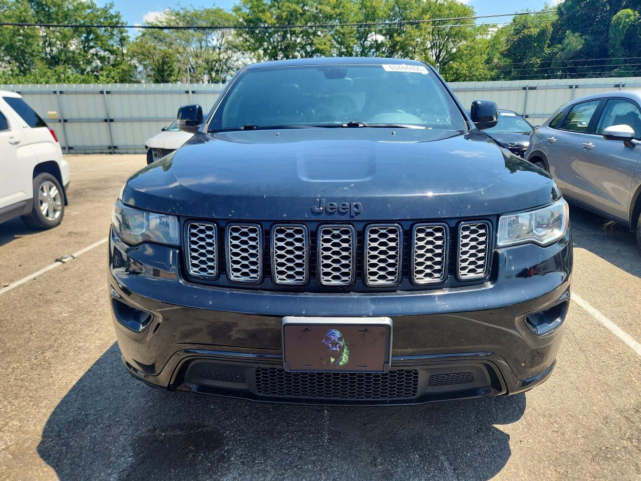 2018 Jeep Grand Cherokee Laredo - Image 5