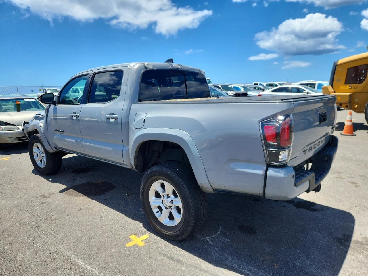 2021 Toyota Tacoma Sr5 V6 - Image 2