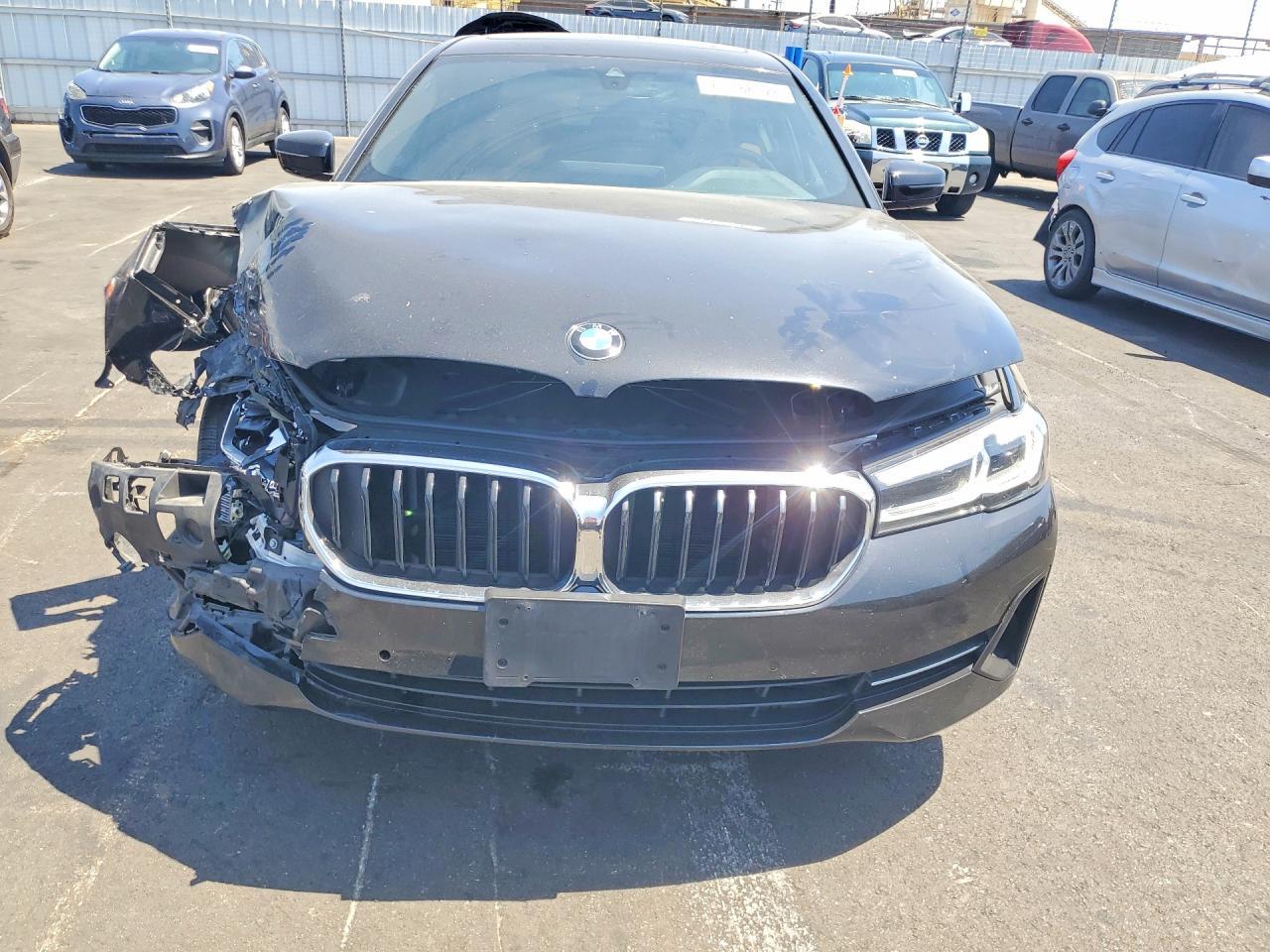 2023 BMW 530 I - Фото 5