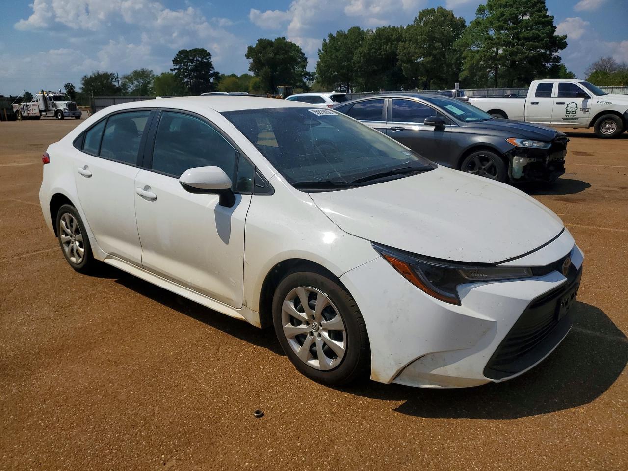 2025 Toyota Corolla Le - Фото 4