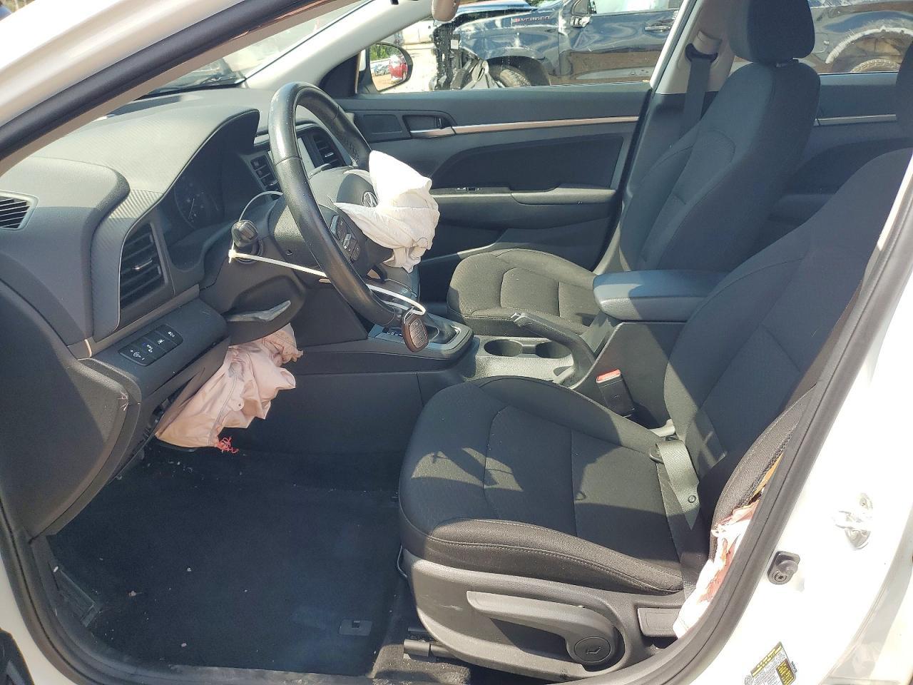 2019 Hyundai Elantra Value Edition - Фото 7