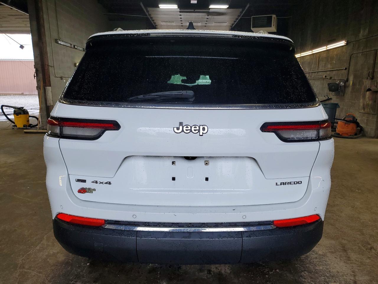 2021 Jeep Grand Cherokee L Laredo - Image 6