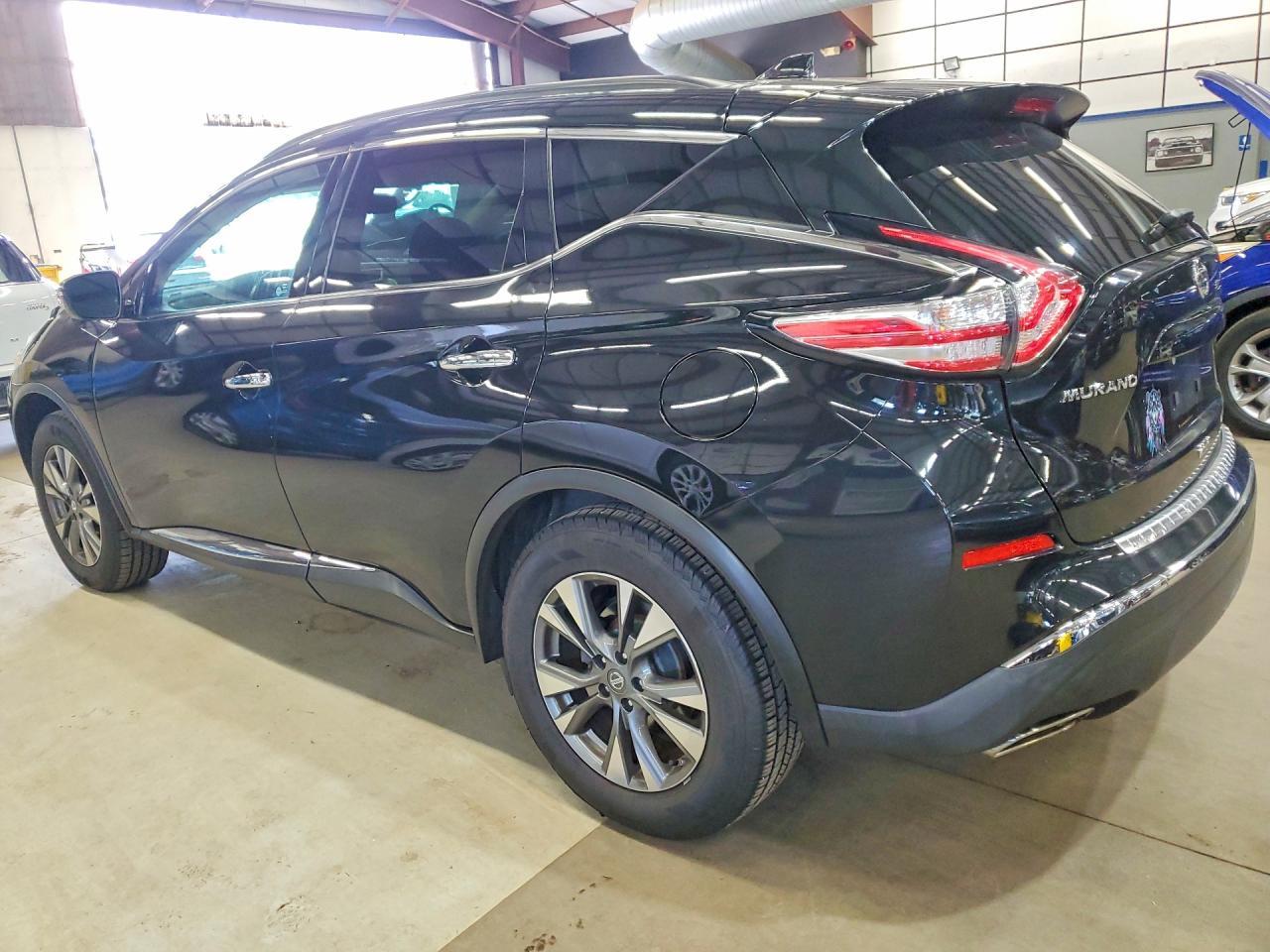 2017 Nissan Murano Sv - Image 2