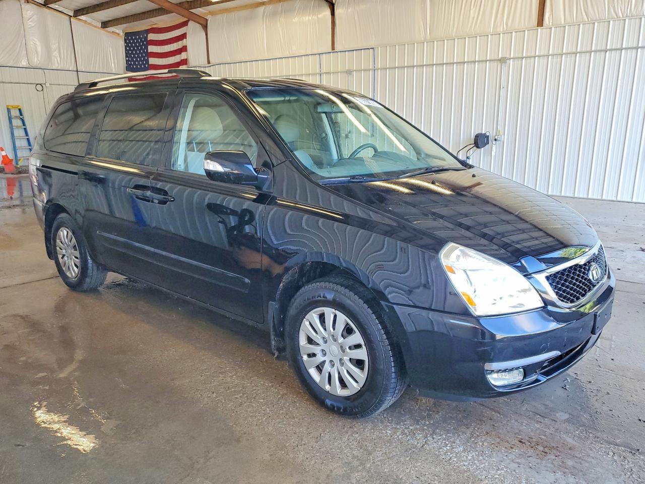 2014 Kia Sedona Lx - Image 4