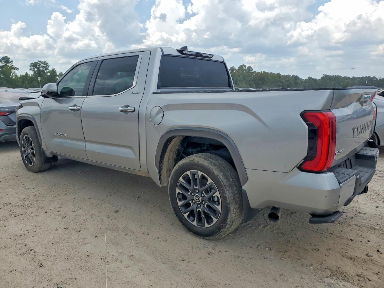 2024 Toyota Tundra Crewmax Limited - Фото 2