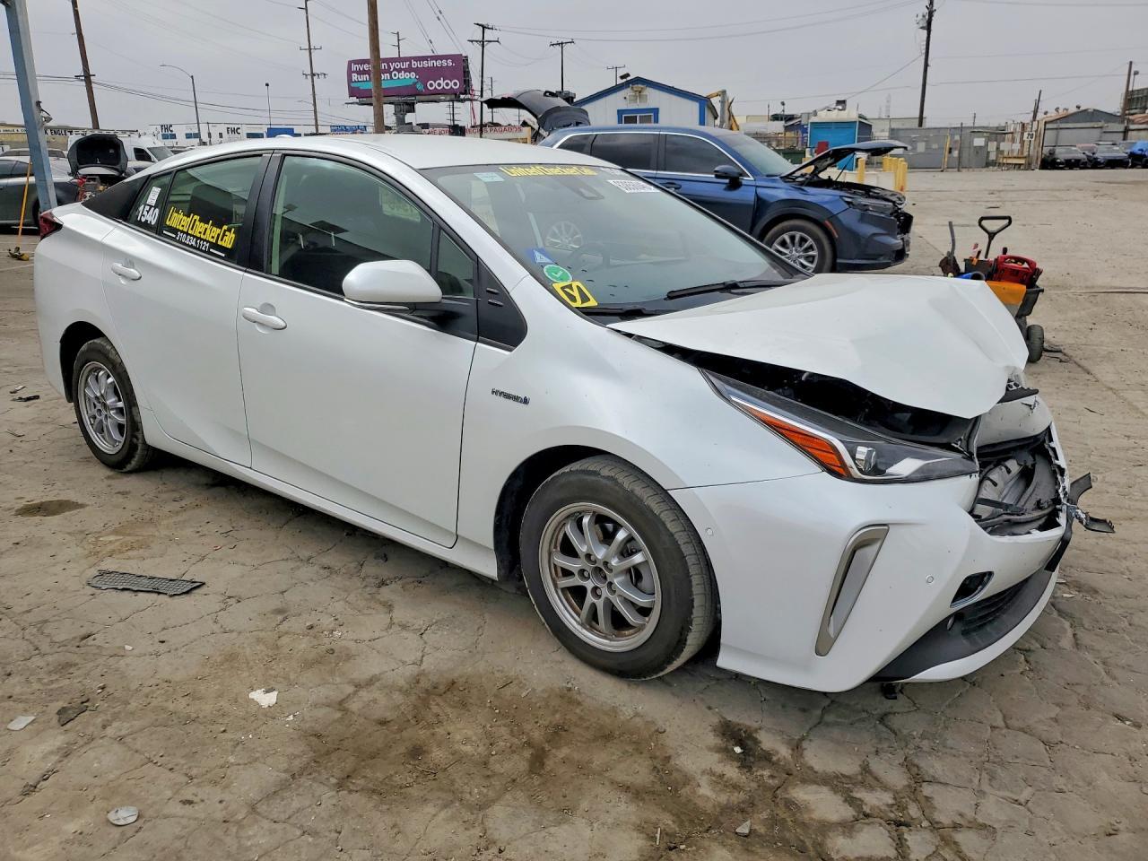 2021 Toyota Prius Ltd - Фото 4