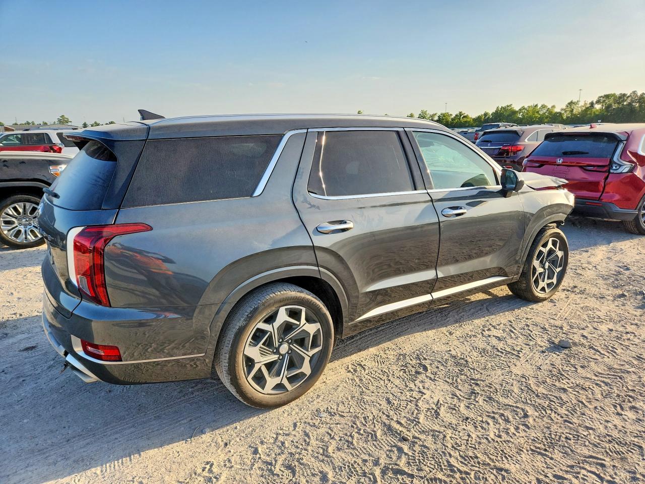 2022 Hyundai Palisade Calligraphy - Image 3