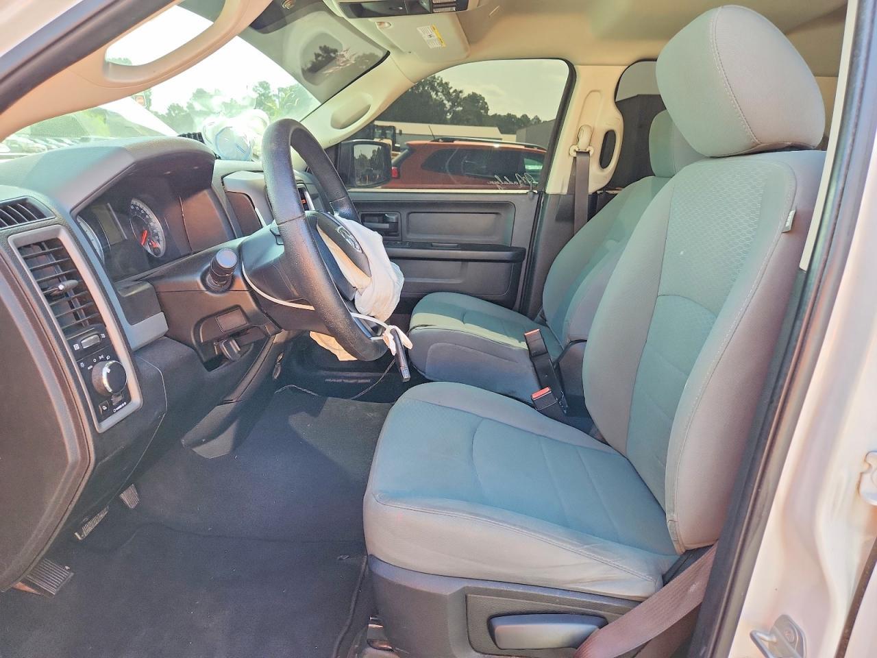 2019 Ram 1500 Classic Tradesman - Фото 7