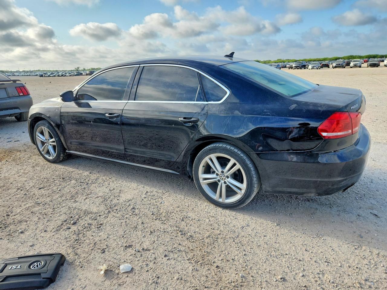 2014 Volkswagen Passat Se - Фото 2