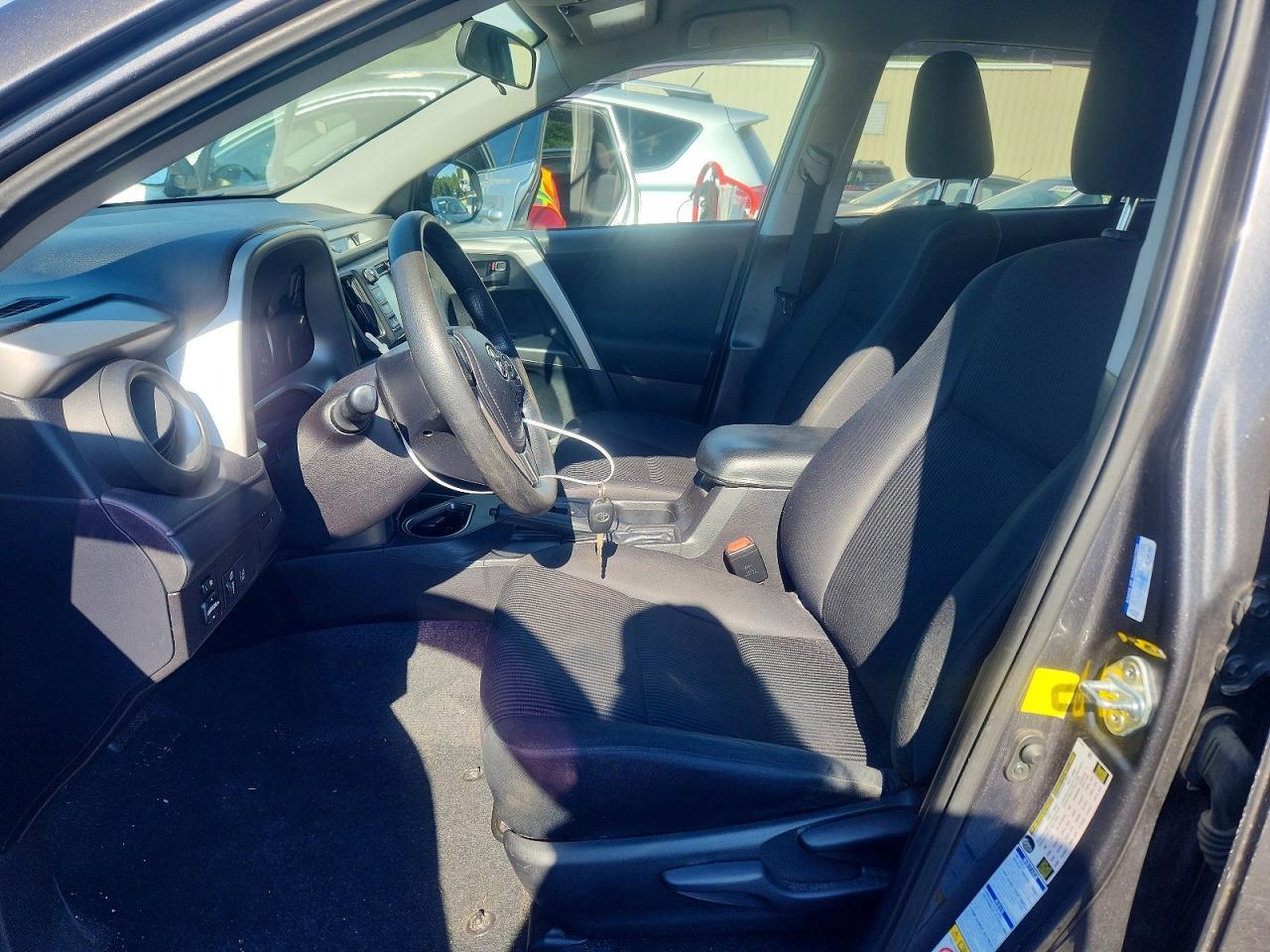 2017 Toyota Rav4 Le - Image 7