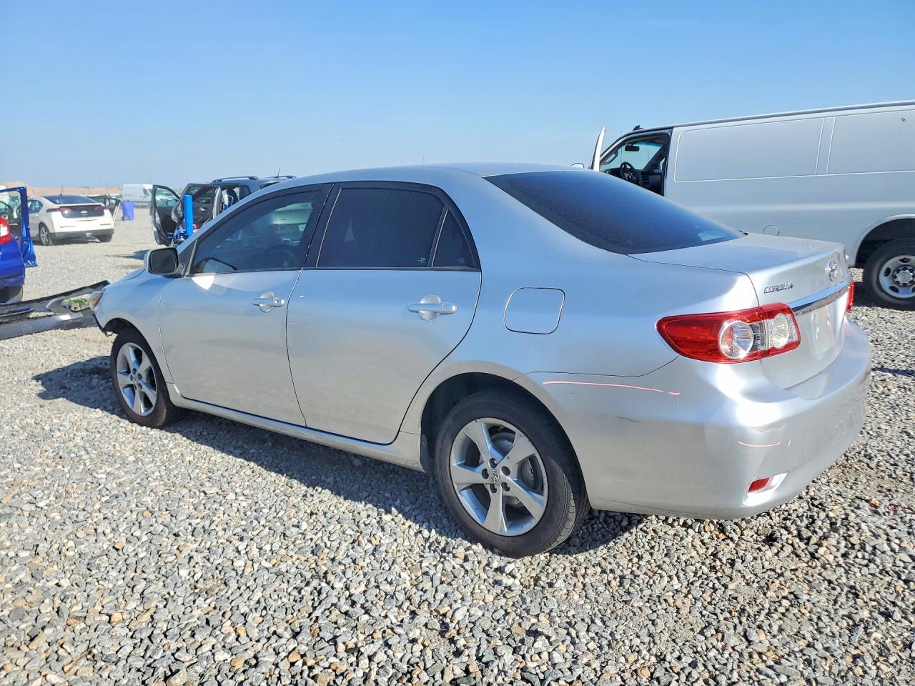 2011 Toyota Corolla Le - Фото 2
