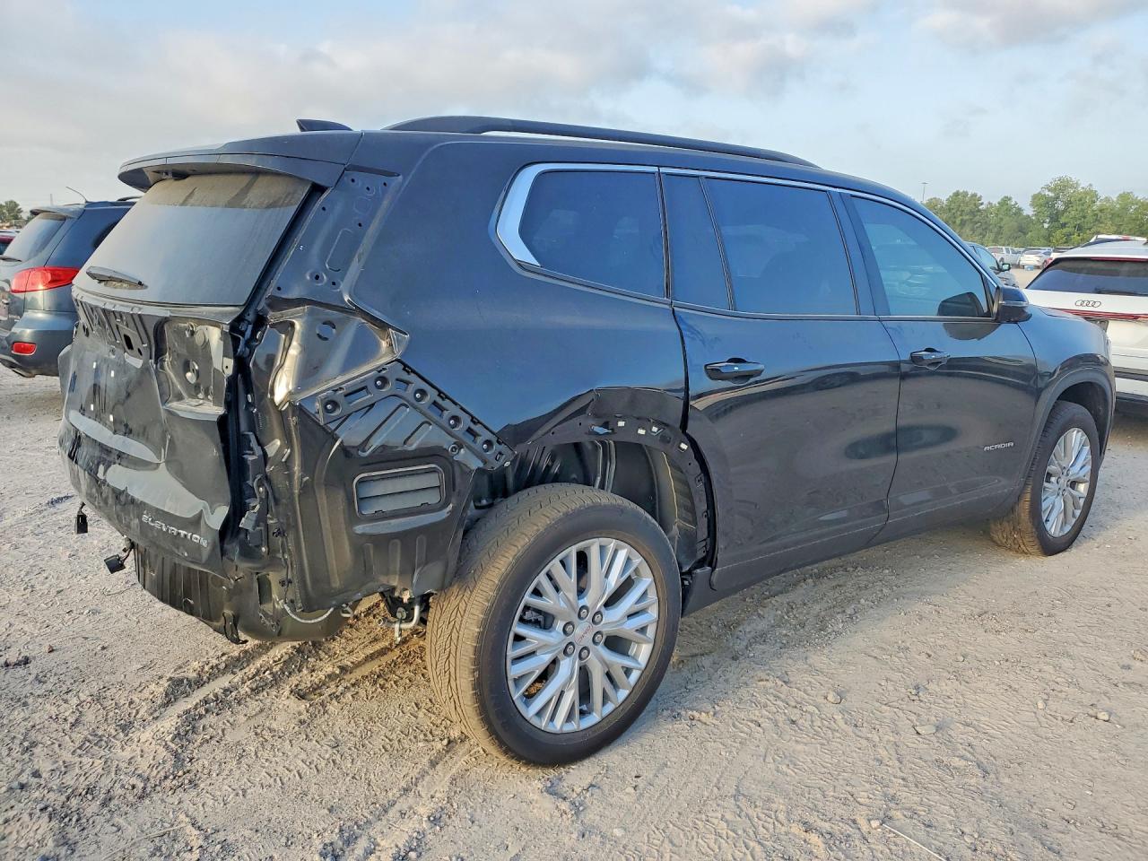 2026 GMC Acadia Elevation - Фото 3
