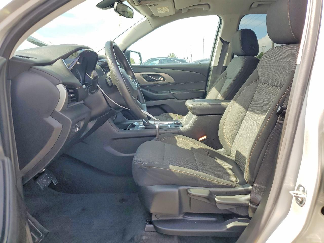 2020 Chevrolet Traverse Ls - Image 7