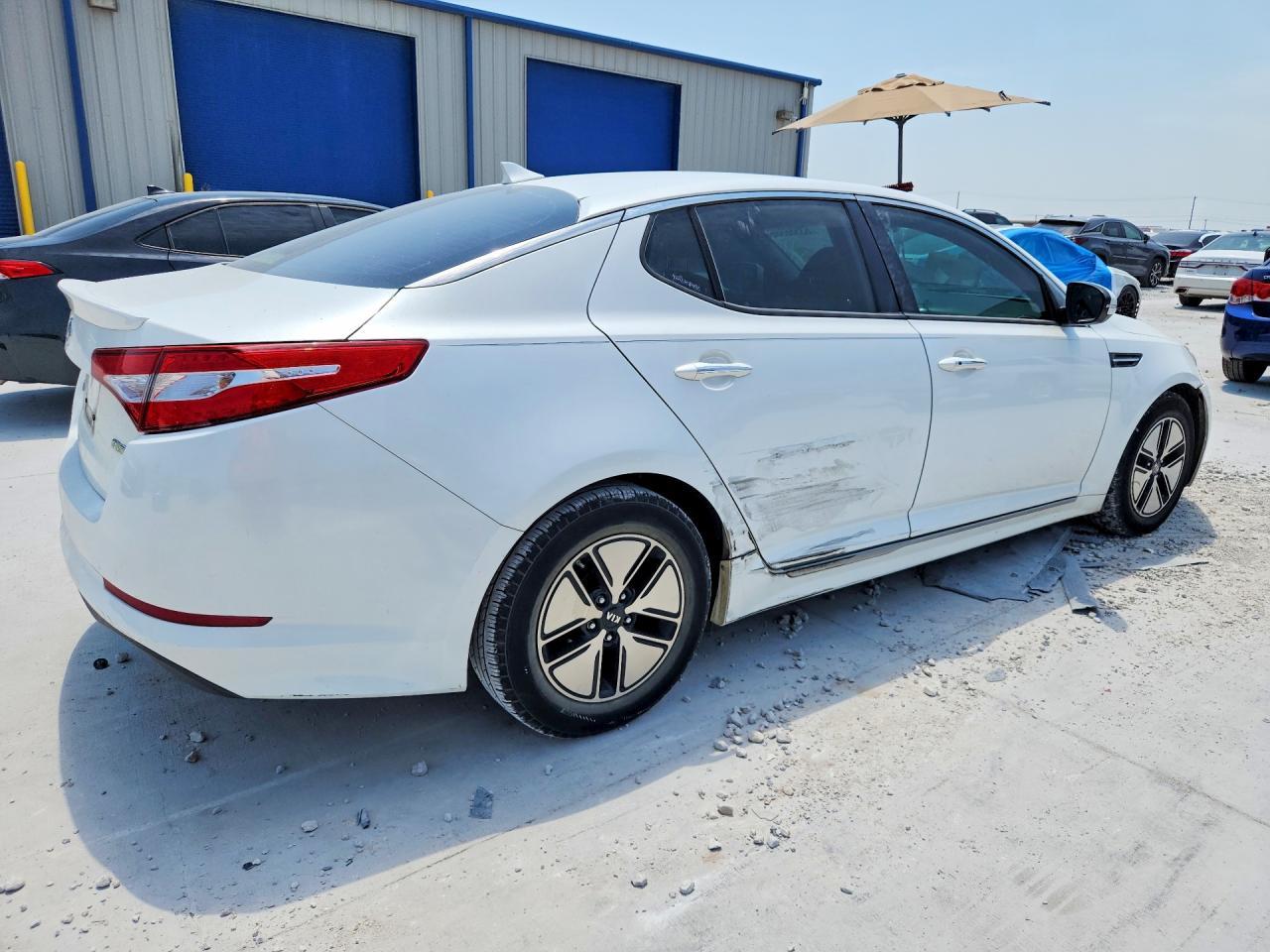 2012 Kia Optima Hybrid - Image 3