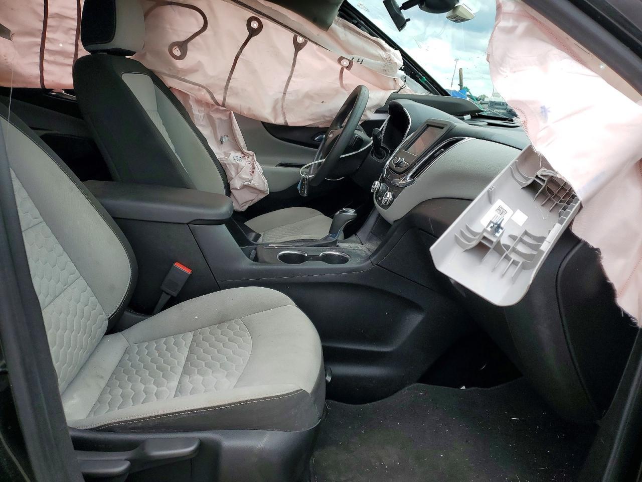 2020 Chevrolet Equinox Ls - Image 7