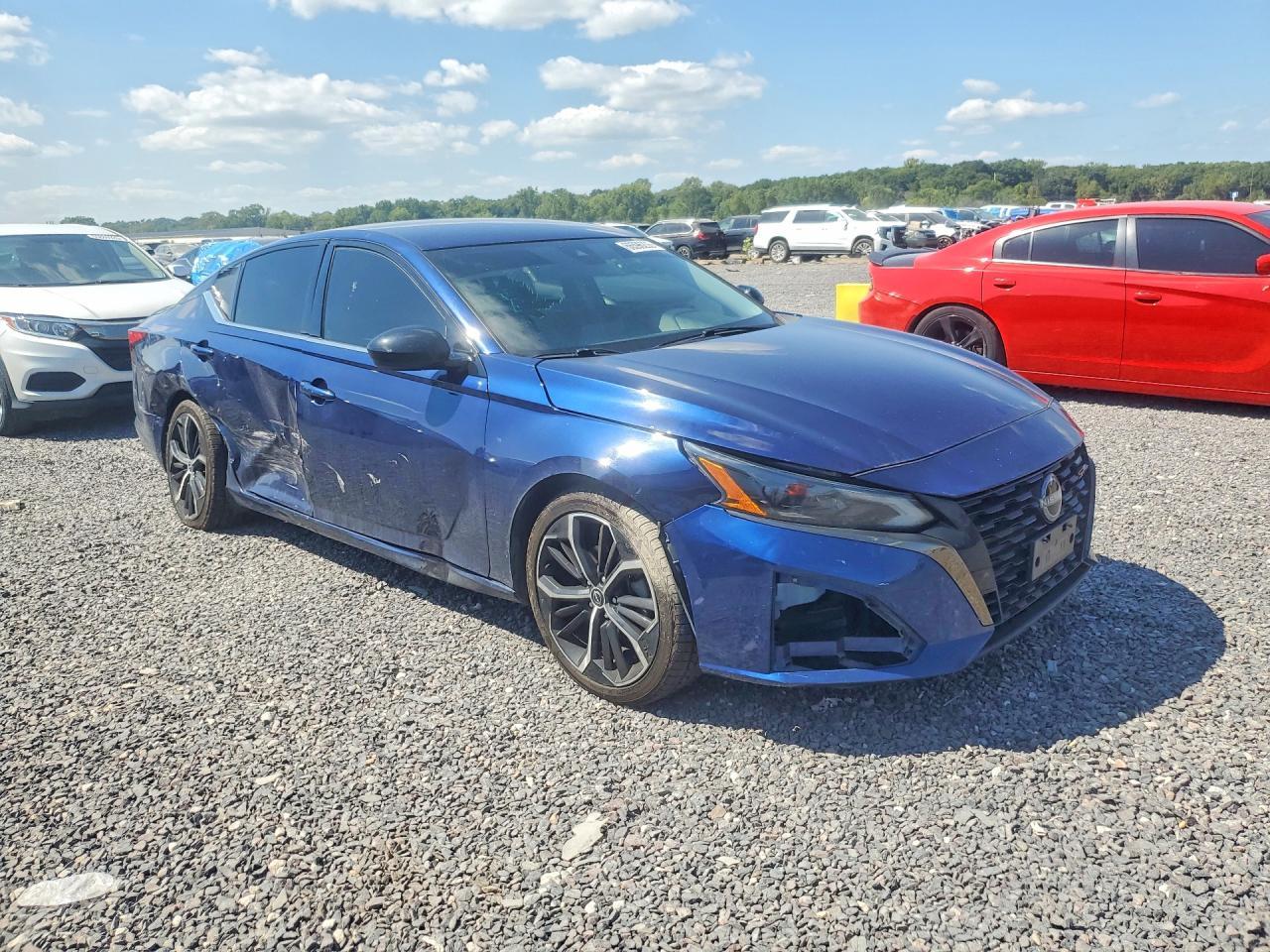 2023 Nissan Altima Sr - Фото 4