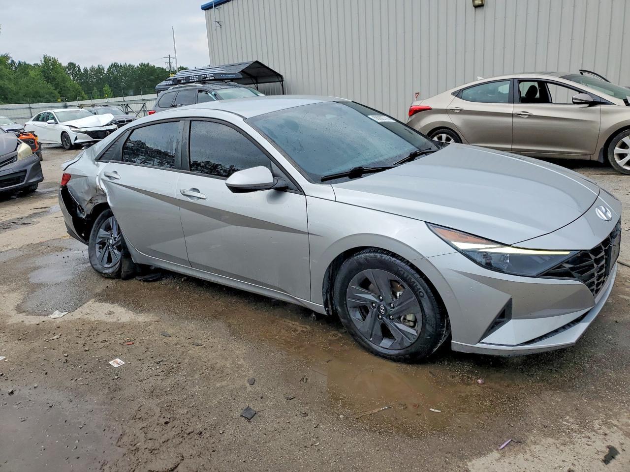 2023 Hyundai Elantra Sel - Фото 4