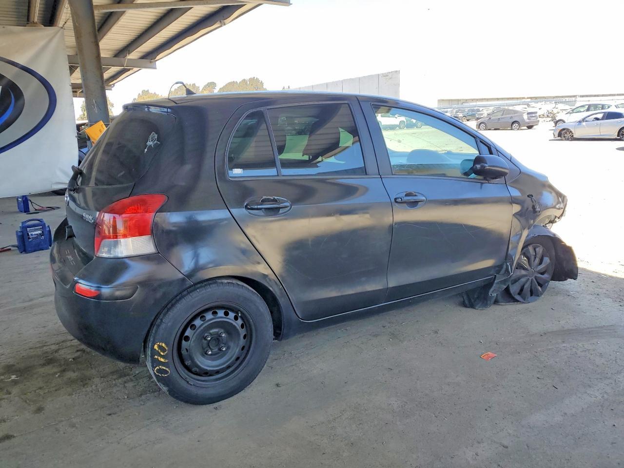 2009 Toyota Yaris Base - Image 3
