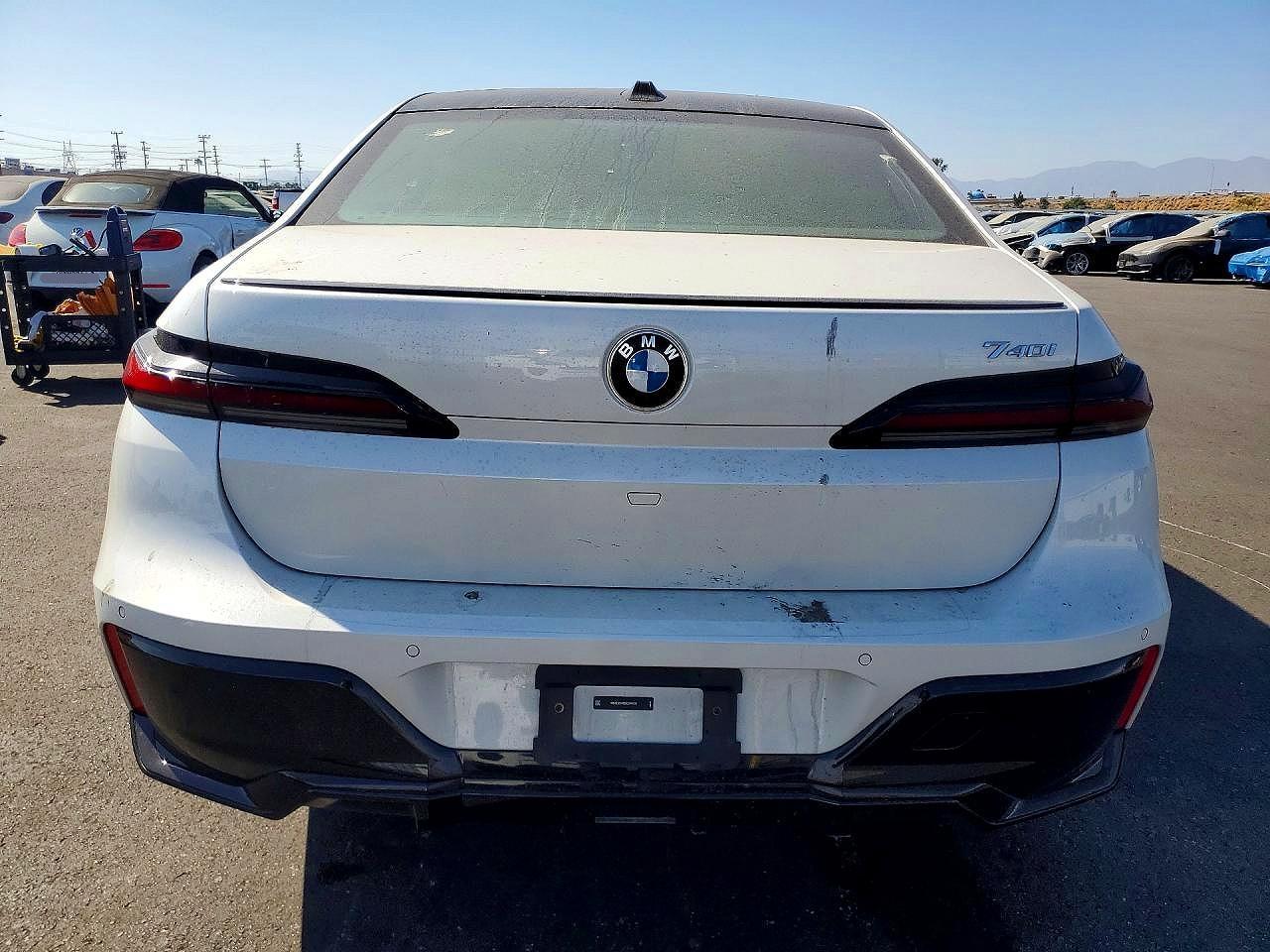 2025 BMW 740 I - Фото 6