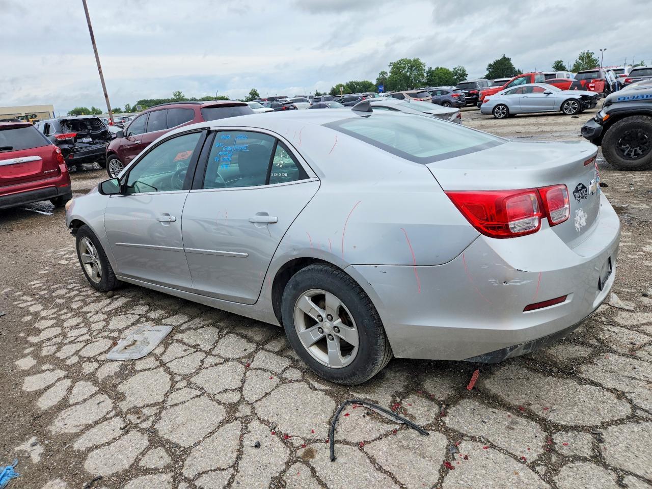 2013 Chevrolet Malibu Ls - Фото 2