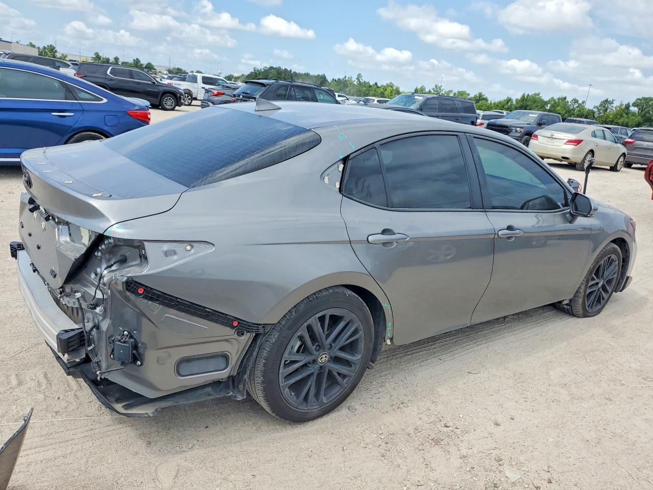 2026 Toyota Camry Se - Фото 3