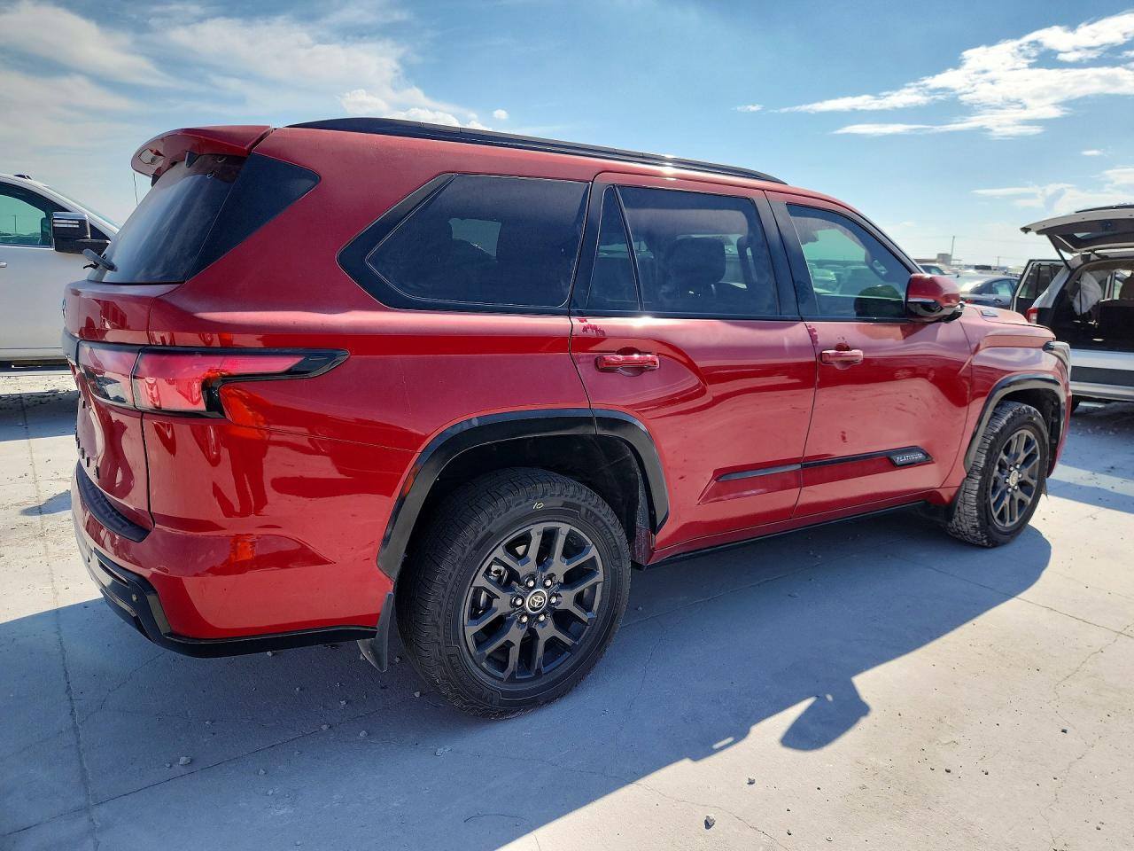 2023 Toyota Sequoia Platinum - Фото 3