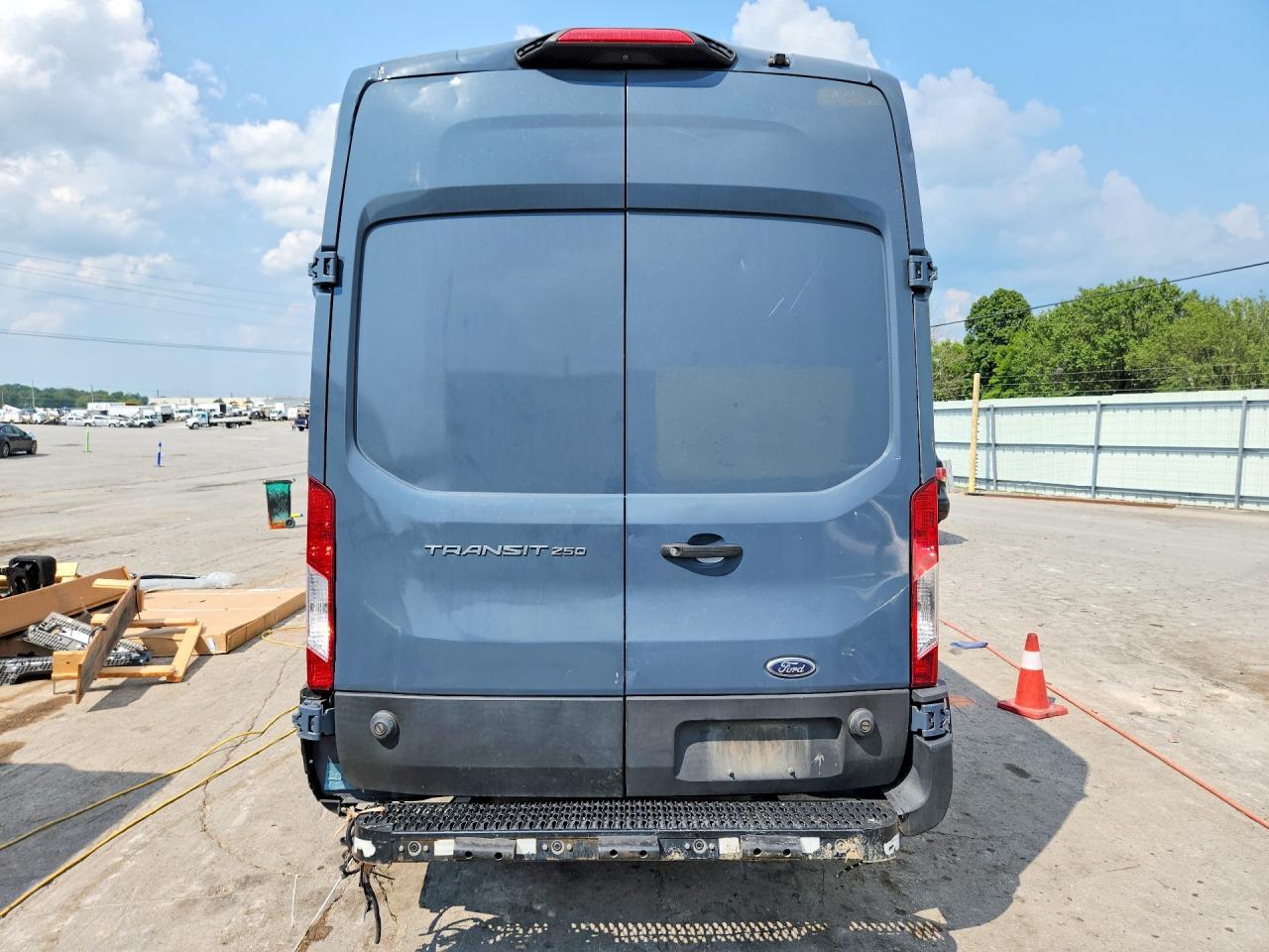 2020 Ford Transit T-250 - Image 6