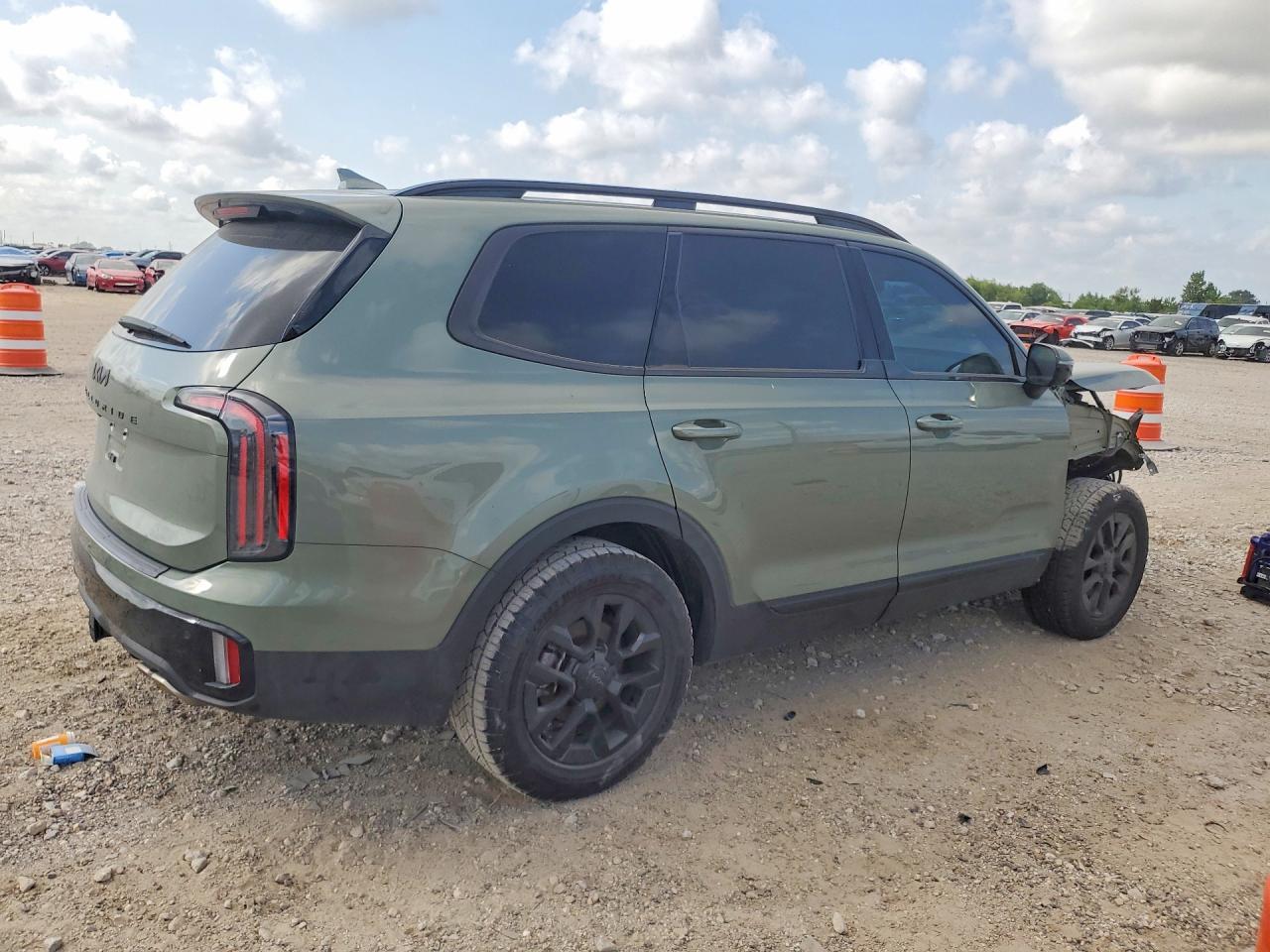 2025 Kia Telluride Sx-Prestige X-Pro - Image 3