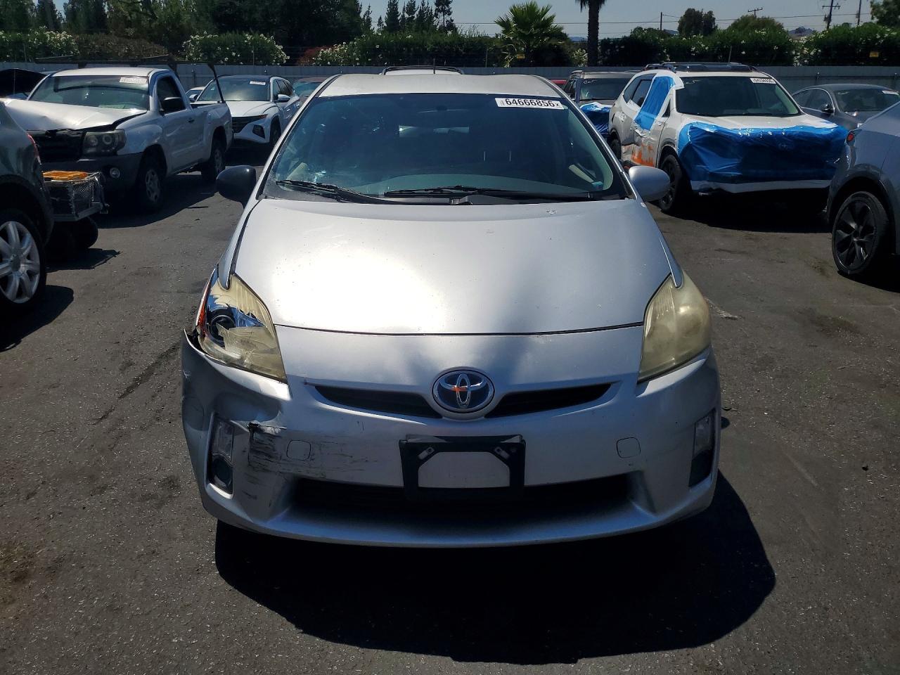 2010 Toyota Prius Iii - Image 5