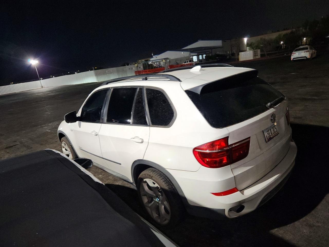 2011 BMW X5 xDrive35I - Image 2
