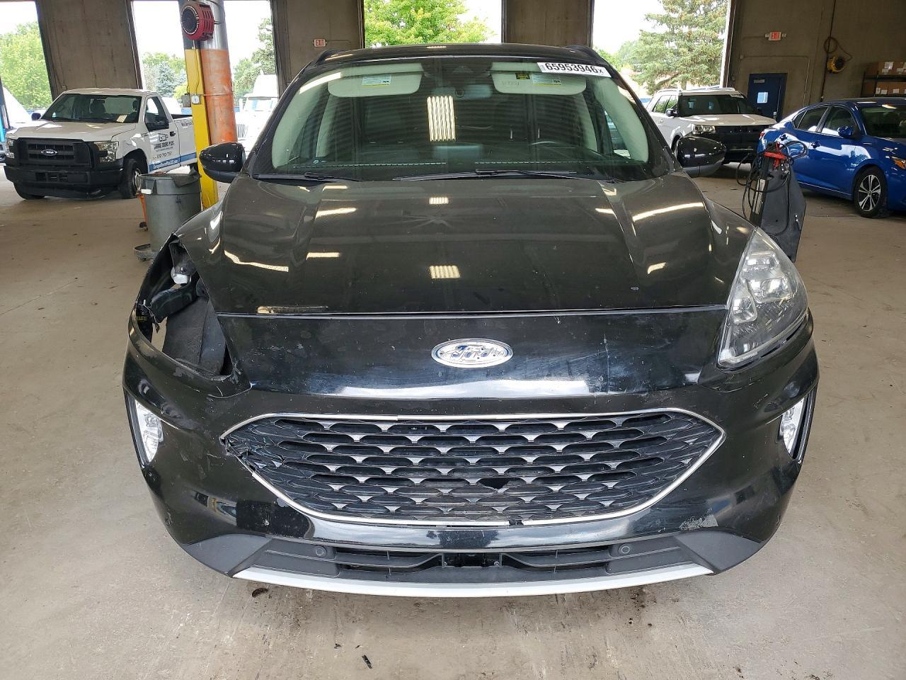 2020 Ford Escape Titanium - Фото 5